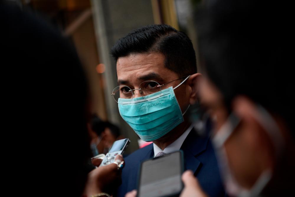 To counter anti-vaxxers, get influencers to promote vaccination - Psychologists