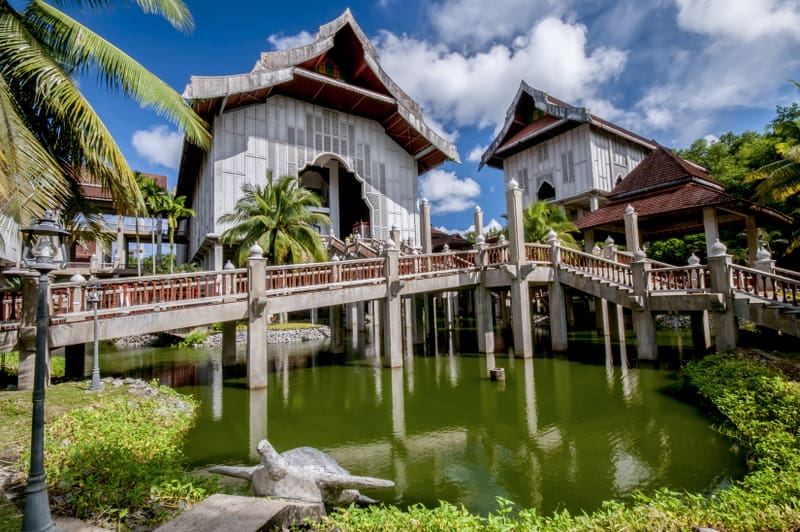 Tourist spots in Terranganu come âaliveâ following arrival of out-of-state visitors Tourist spots in Terranganu come âaliveâ following arrival of out-of-state visitors