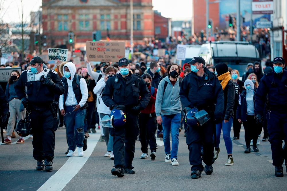 UK, PM condemns new unrest in English city of Bristol 