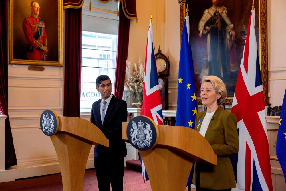 UK and EU clinch Brexit deal over Northern Ireland trade UK and EU clinch Brexit deal over Northern Ireland trade