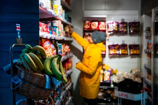 Unmanned supermarkets to the rescue in Swedenâs rural areas