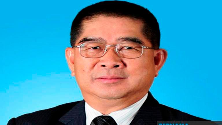 Usaha galakkan vaksinasi perlu ditingkatkan di pedalaman Sabah, Sarawak : Maximus Ongkili Usaha galakkan vaksinasi perlu ditingkatkan di pedalaman Sabah, Sarawak : Maximus Ongkili