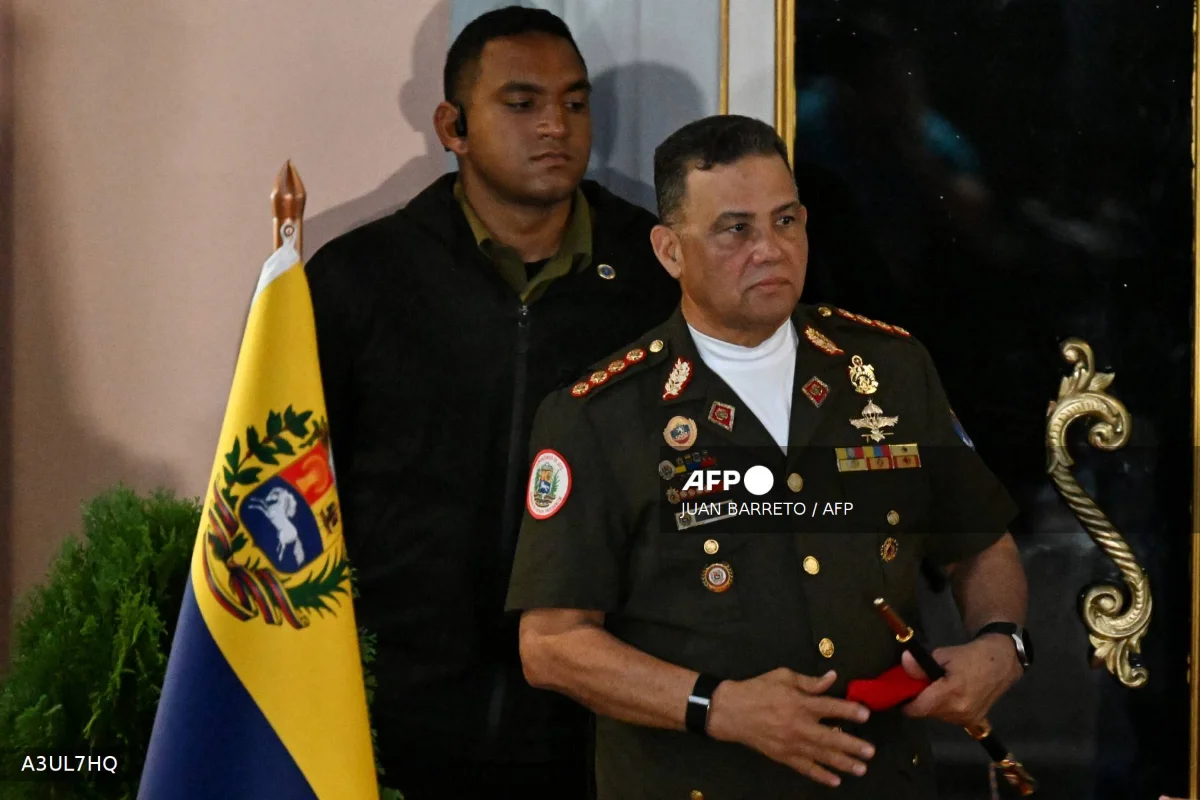Venezuela_s_acting_president_replaces_defence_minister_with_sanctioned_general Venezuela's acting president replaces defence minister with sanctioned general