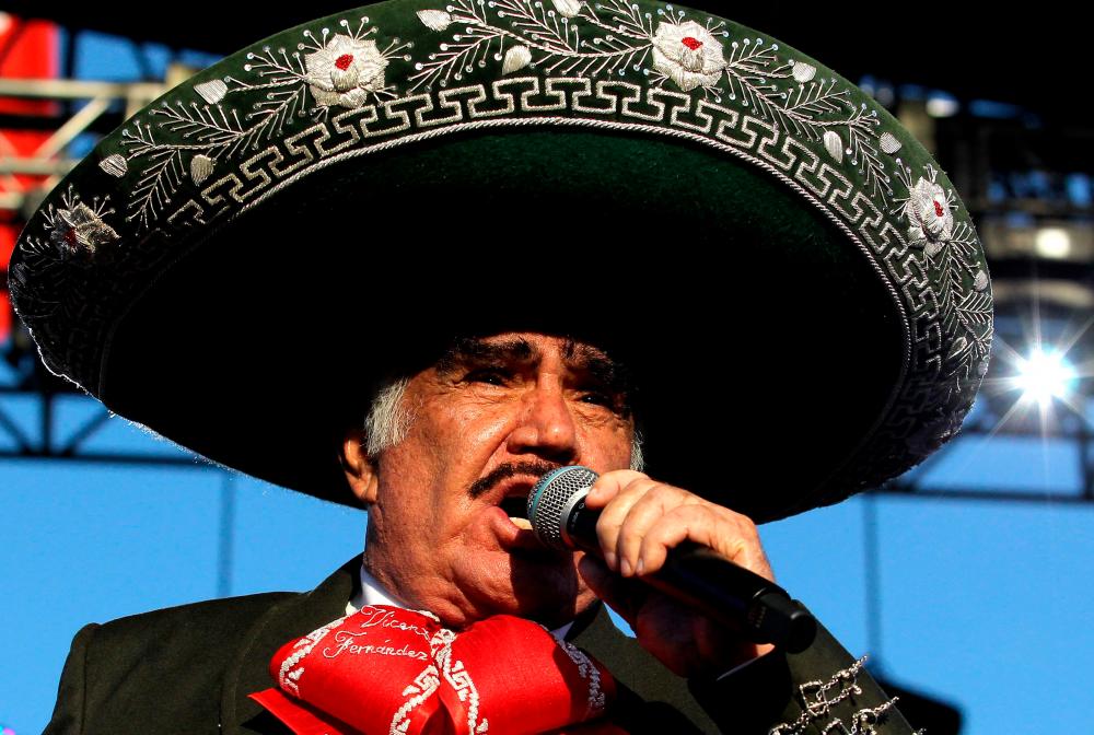 Vicente Fernandez, a 'Sinatra' to Mexican fans, dies at 81 Vicente Fernandez, a 'Sinatra' to Mexican fans, dies at 81