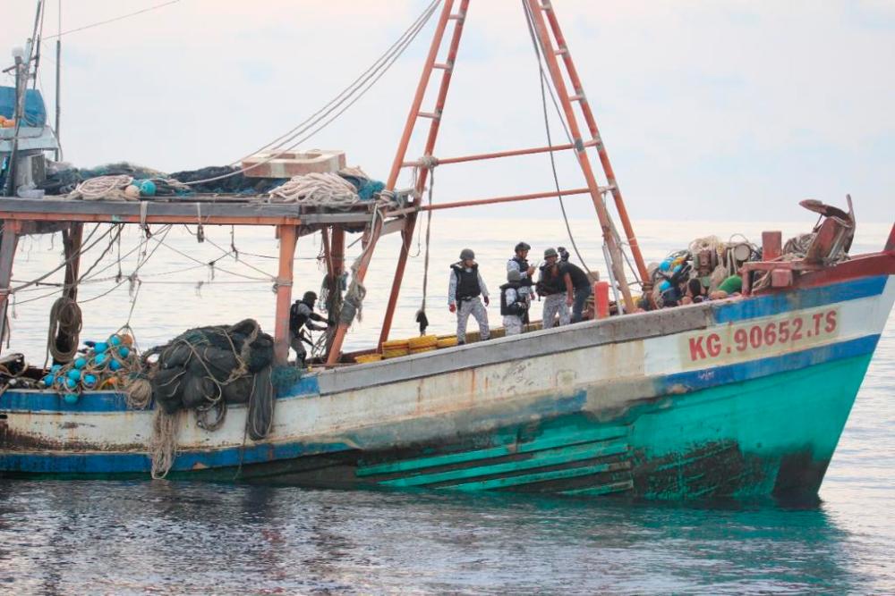 Vietnamese fishing boat, crew members detained in Tioman waters