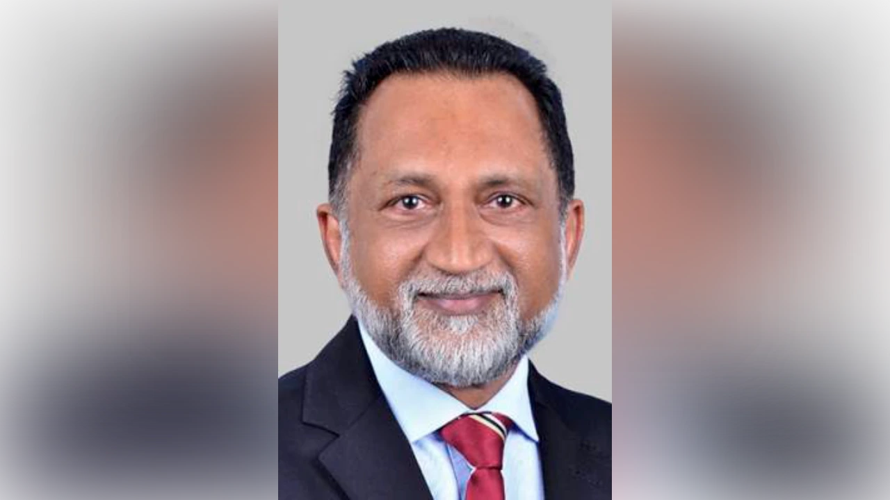 WEB PAGE 3 - Dr Syed Hussain Syed Husman 02-blurred