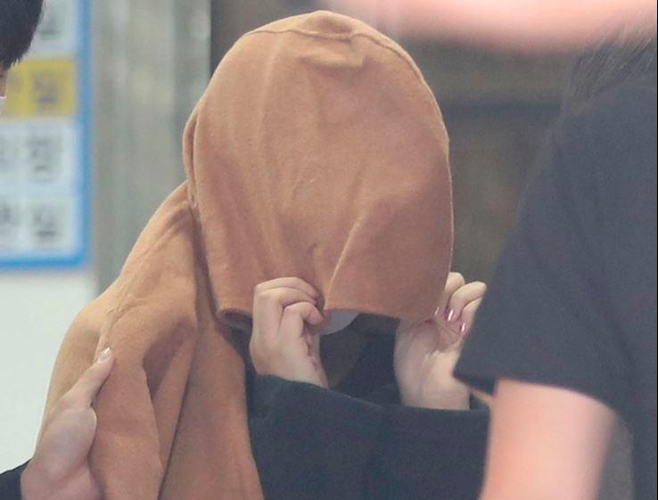 Wanita suspek pembunuhan ‘beg pakaian’ diekstradisi ke New Zealand Wanita suspek pembunuhan ‘beg pakaian’ diekstradisi ke New Zealand