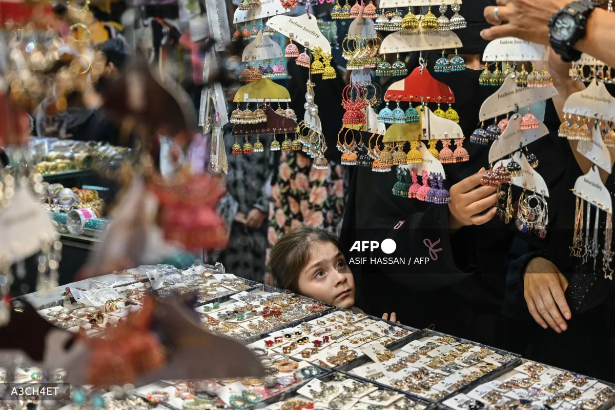 War_in_Iran_dampens_Eid_spirit_in_Pakistan_with_price_hikes