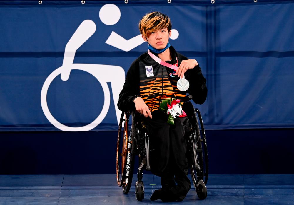 Wei Lun calls on PwDs to dare to try