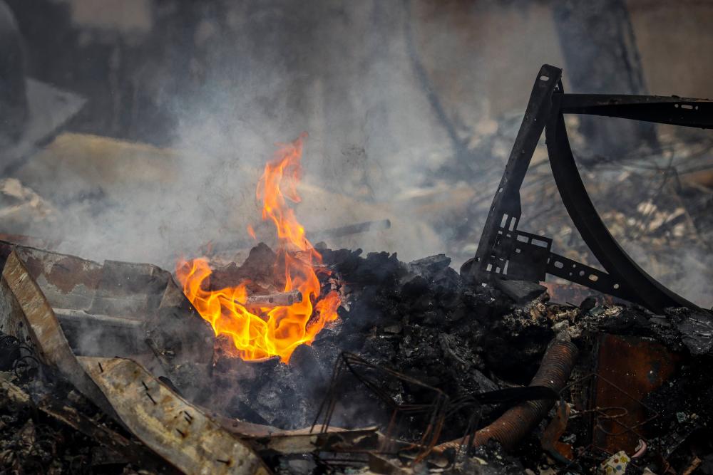 Wildfires still raging in southwestern France, now almost 4,000 hectares burnt