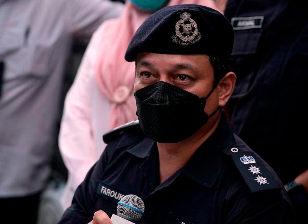 Woman held for promoting fake concert ‘featuring’ Awie, Ziana Zain Woman held for promoting fake concert ‘featuring’ Awie, Ziana Zain