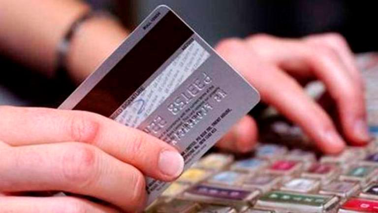 Woman loses RM109,200 in online scam for purchase of laptops