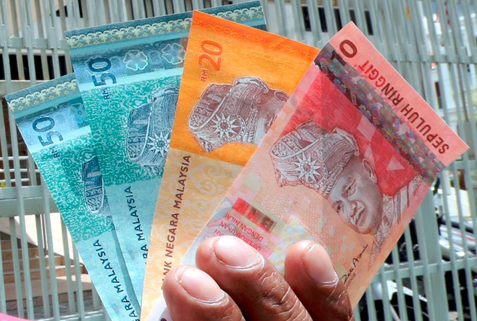 Workers want higher minimum wage soonest, but employers cautious