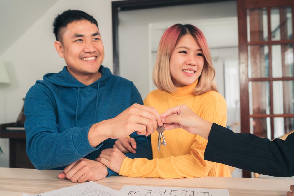 Young man torn between mother and girlfriend over housing lease Young man torn between mother and girlfriend over housing lease