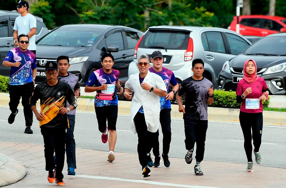 Zafrul: Vote wisely to ensure M’sia shines in investors’ eyes