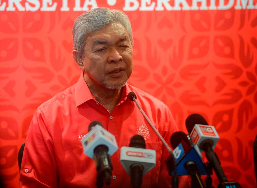 Zahid nafi dakwaan calon PRU15 tanda tangan surat sokongan Zahid nafi dakwaan calon PRU15 tanda tangan surat sokongan