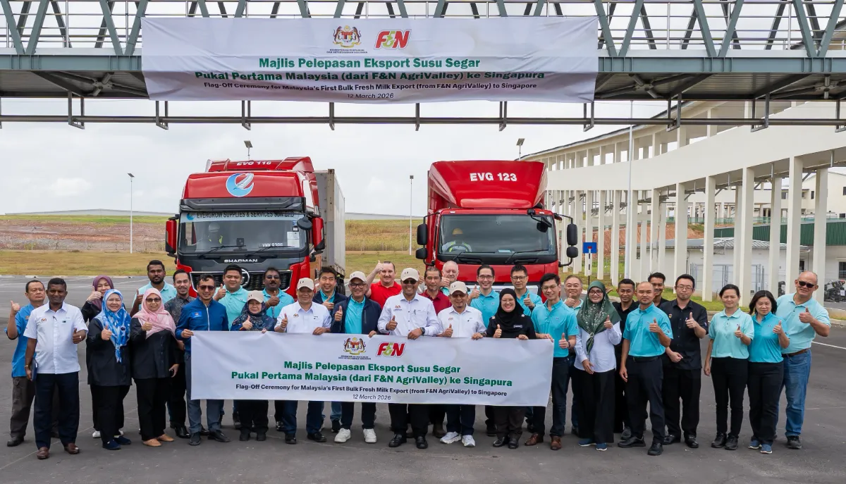 -f-n-dairy-flag-off F&N makes history with inaugural bulk fresh milk export to Singapore