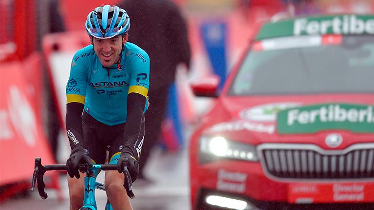 (video) Carapaz takes âluxuryâ Vuelta lead after Ion Izagirre stage win