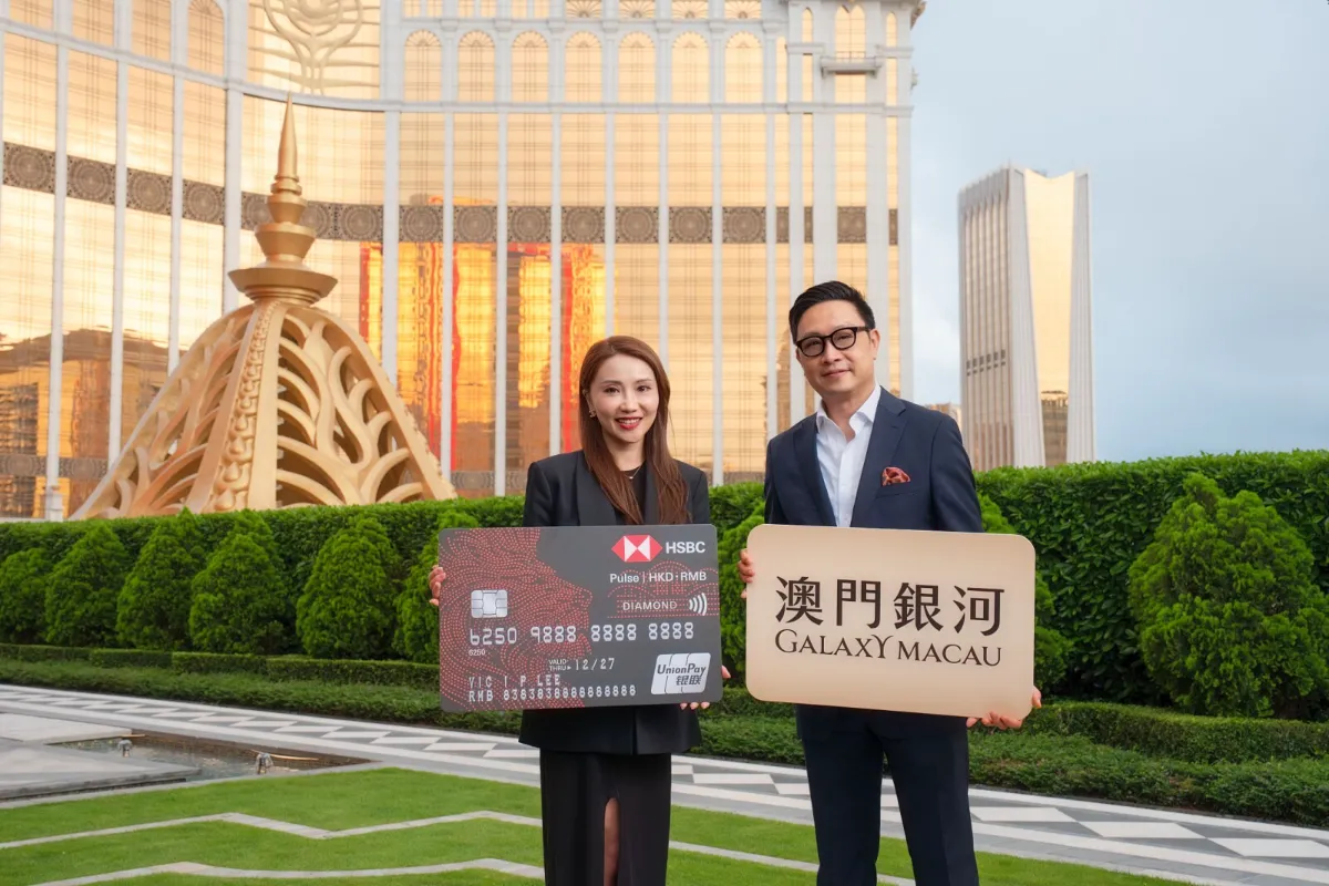 756190-mr-paul-tse-and-ms-iris-ng-jpg-1600x1067 Galaxy Macau and HSBC Hong Kong co-present an exclusive constellation of stellar rewards