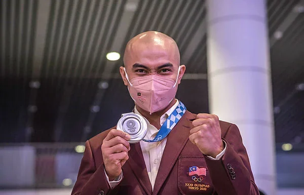 Azizulhasni, MNCF honoured by BrandLaureate