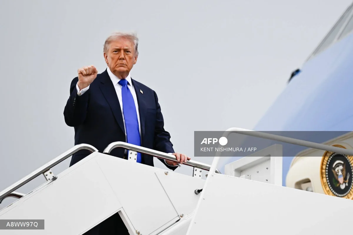 Awkward debut for Trump at correspondents dinner Awkward debut for Trump at correspondents' dinner
