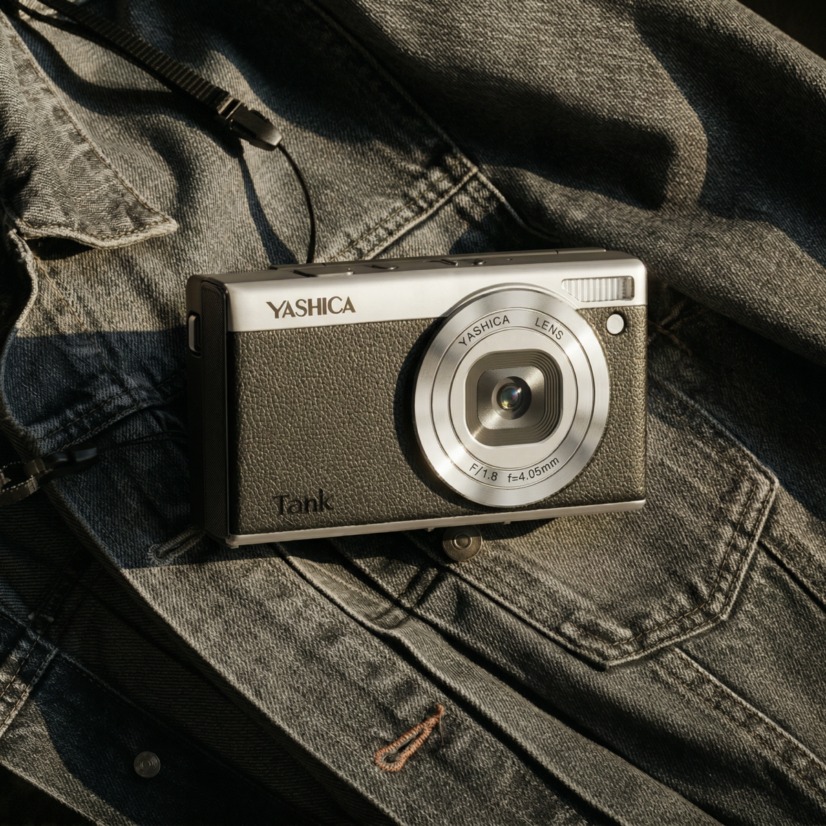 Yashica Tank camera