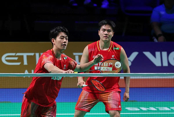 China’s Thomas, Uber Cup teams begin title defence with 5-0 wins