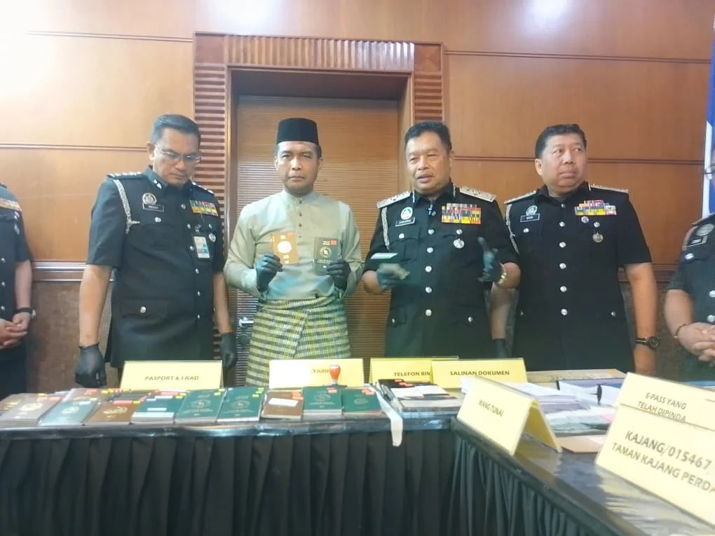 RM100 million document forgery syndicate toppled in ‘Ops Serkap’ RM100 million document forgery syndicate toppled in ‘Ops Serkap’