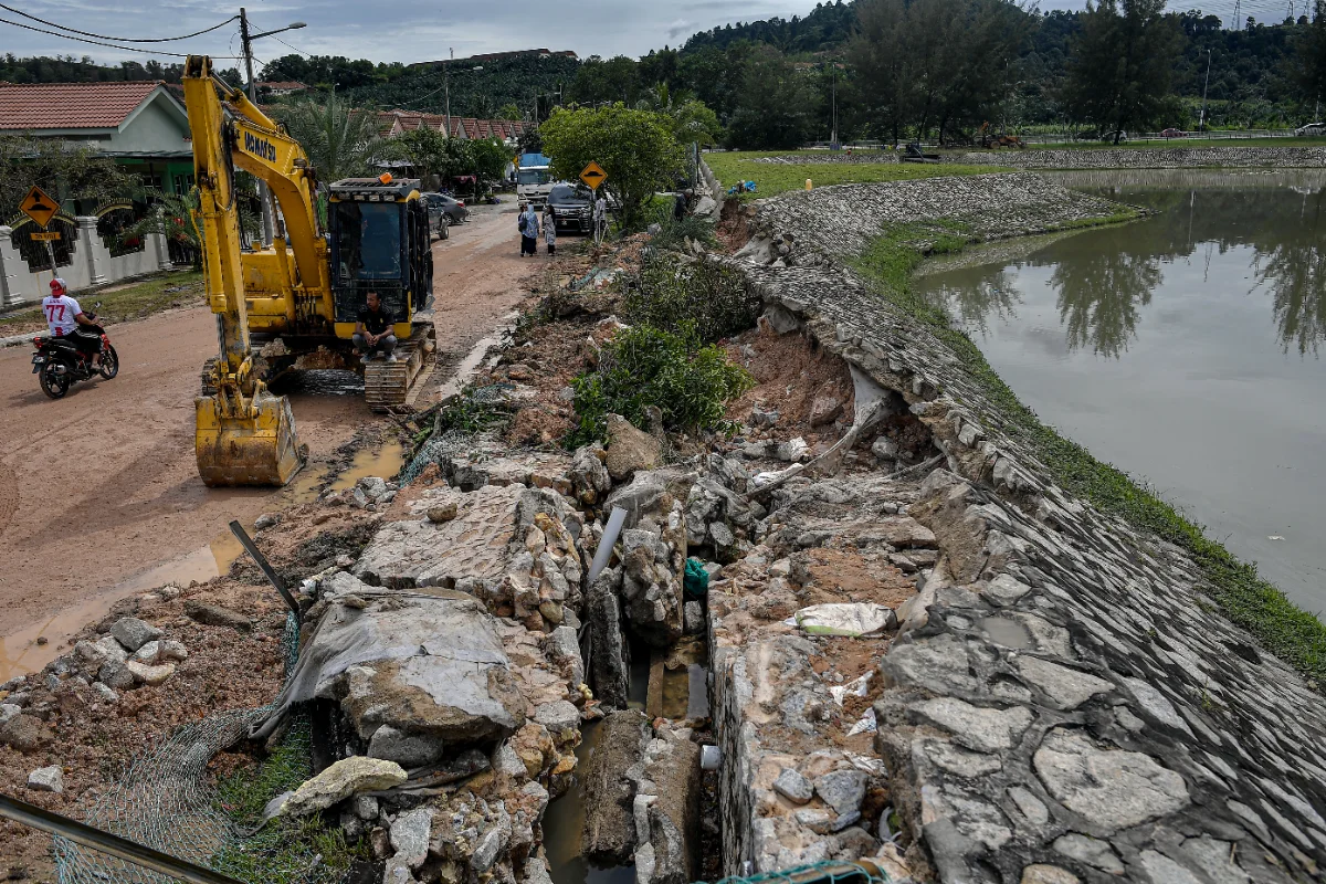 PETRA hands over RM10.35 million drainage project to tackle Melaka flash floods