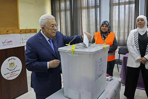 PALESTINIAN-ISRAEL-CONFLICT-VOTE- Low turnout as Palestinians vote in first elections since Gaza war
