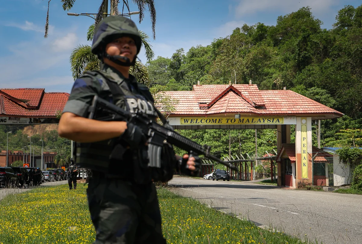 Youth held as 'tekong darat' in Kelantan migrant smuggling ring