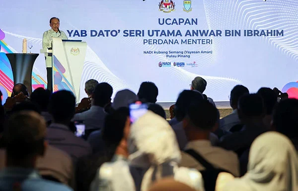PM Anwar sets two-week deadline for local issues