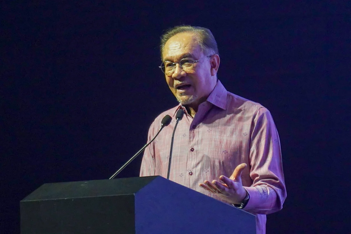 PM Anwar urges private sector to consider flexible work arrangements