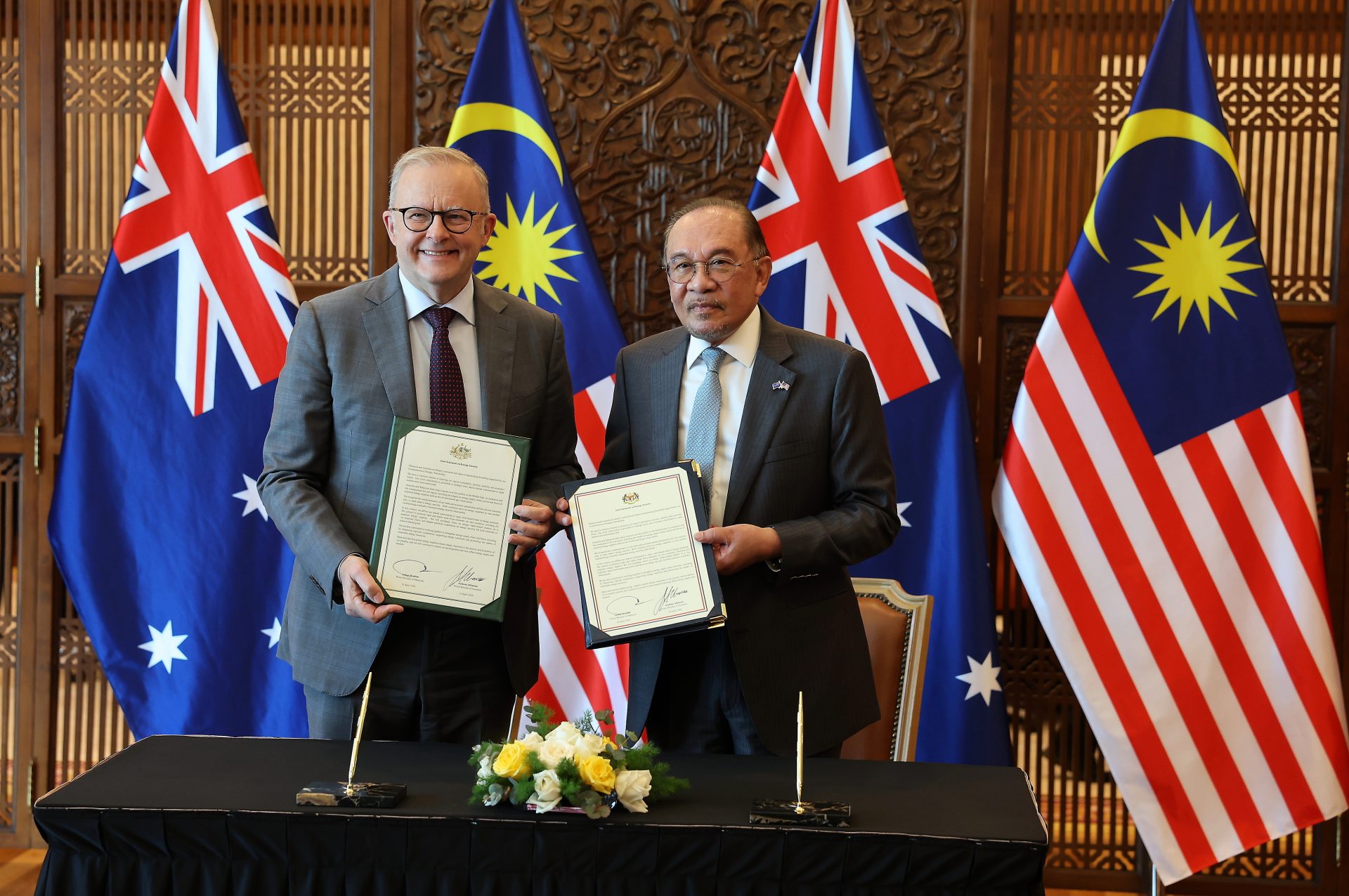 PTJ22_16042026_PM_AUS Malaysia and Australia leaders meet to strengthen ties, energy security