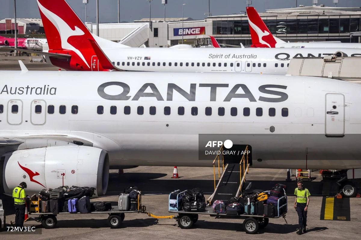 Qantas faces 800 million fuel cost surge amid Middle East war Qantas faces $800 million fuel cost surge amid Middle East war