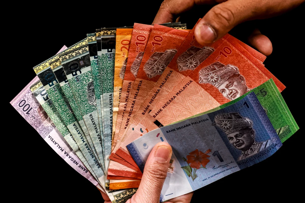 Ringgit opens lower against US dollar amid safe-haven demand