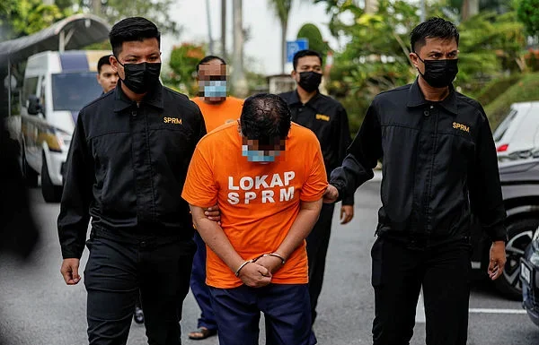 Two remanded over RM230 million zakat fund misappropriation