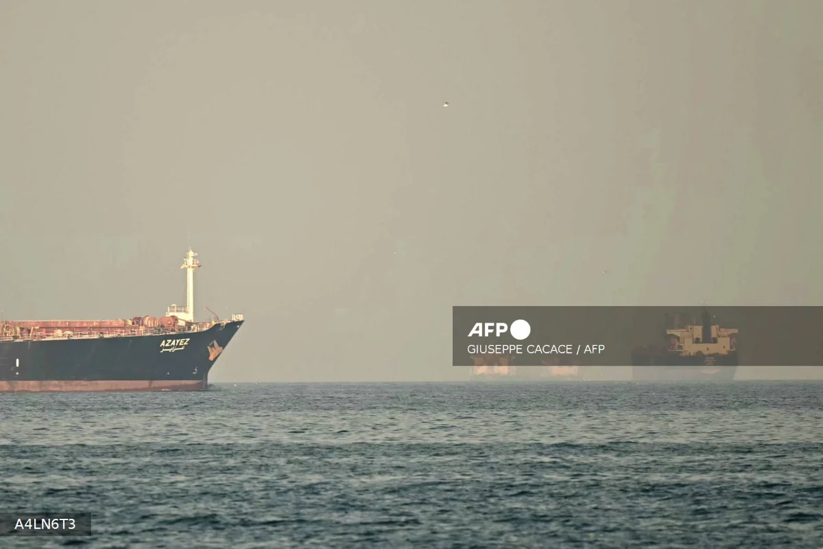 Trade ships hit in Hormuz as Iran reopening falters Trade ships hit in Hormuz as Iran reopening falters