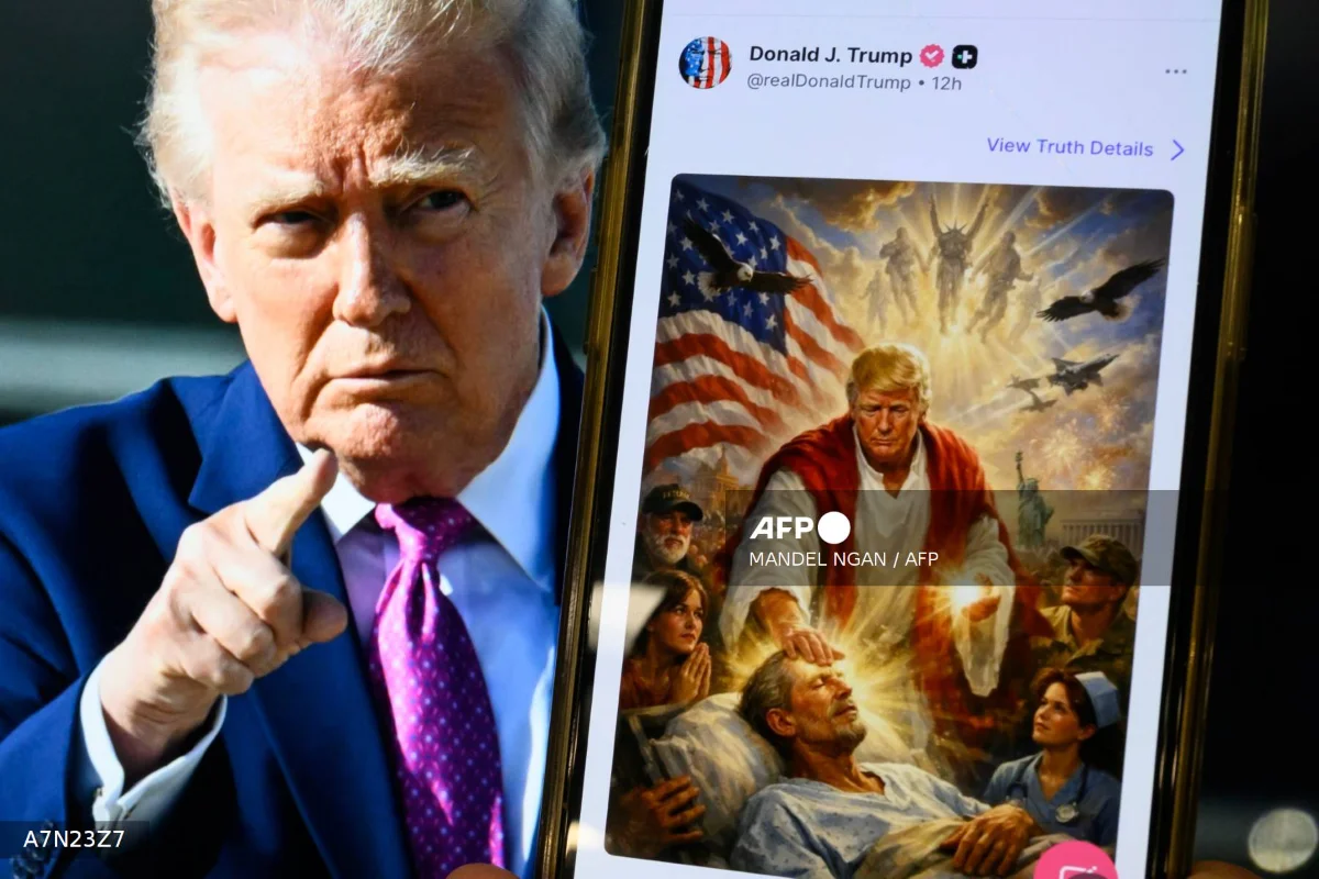 Trump vows US will sink any Iran boats that challenge blockade