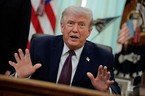Trump warns Iran blockade could last months Trump warns Iran blockade could last months