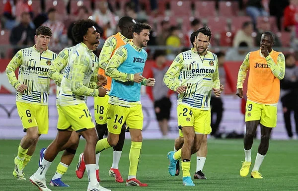 Villarreal hold on to third after draw with Oviedo
