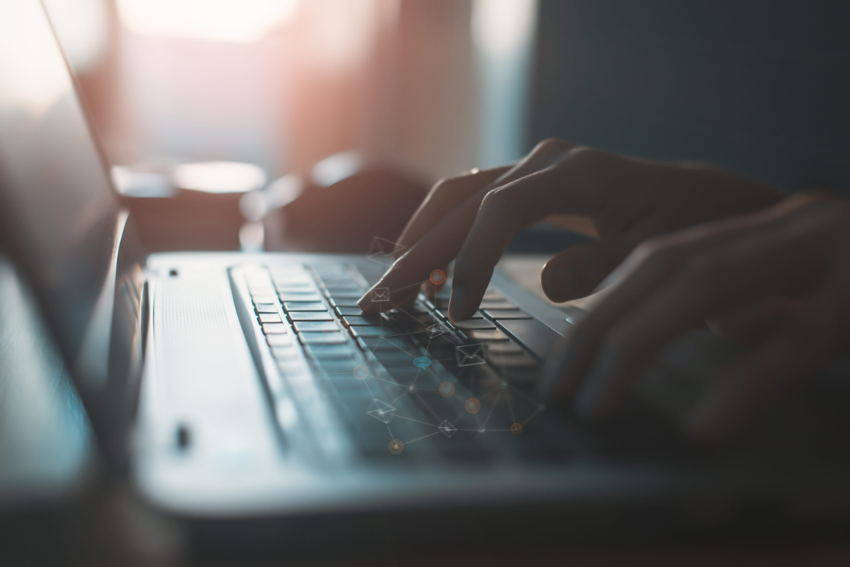 Repeated exposure to AI-generated text can influence how users structure sentences over time. – PICS FROM 123RF