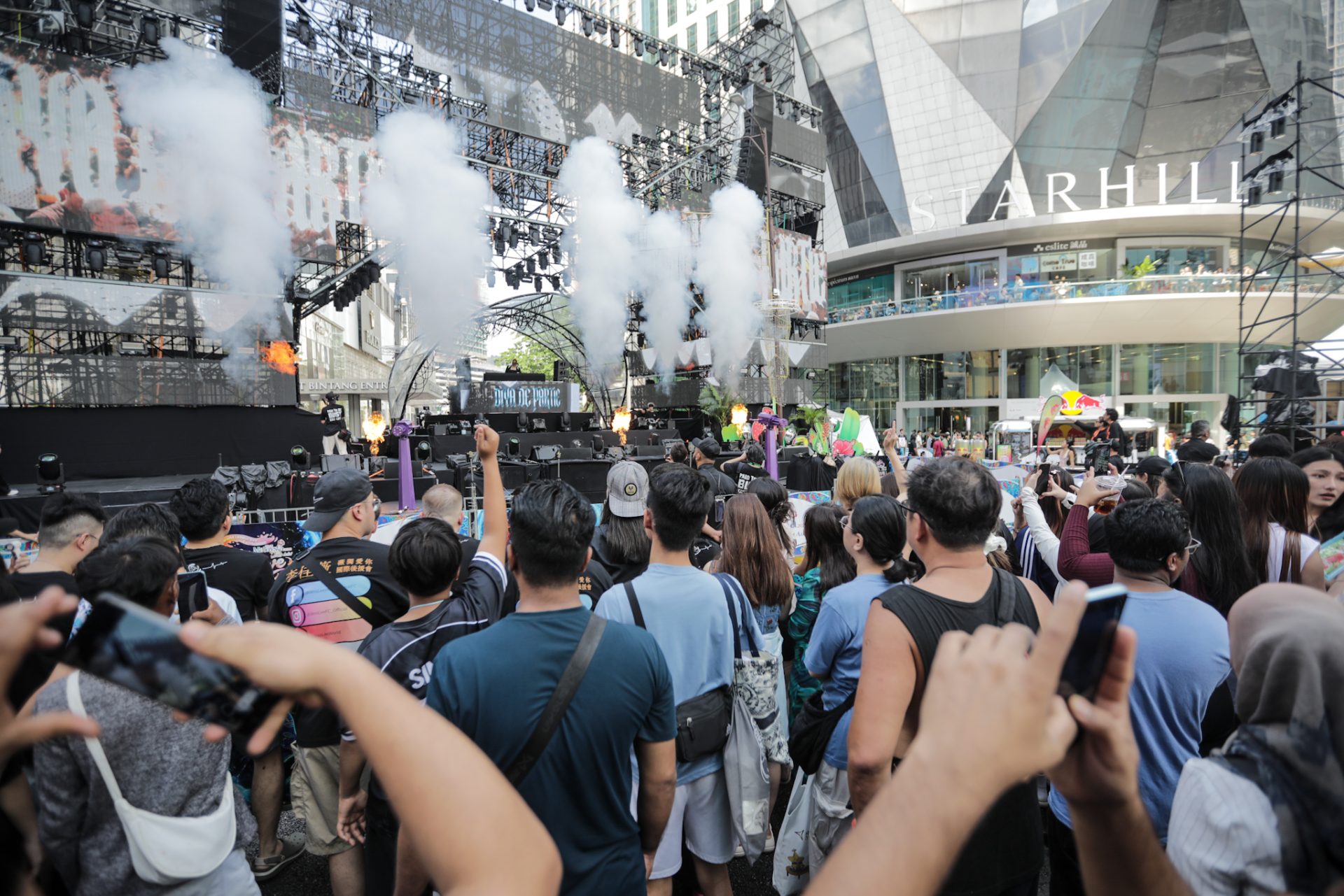 68 littering notices issued during Rain Rave festival