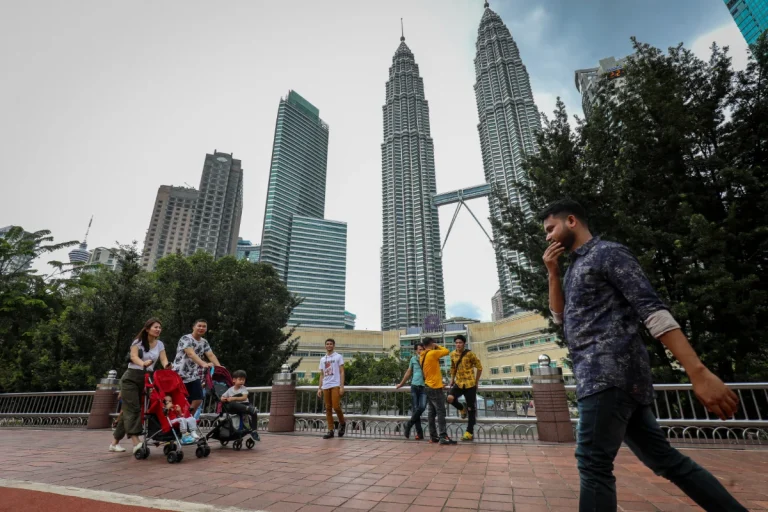 Malaysian Indians share mixed encounters with Indian expatriates online
