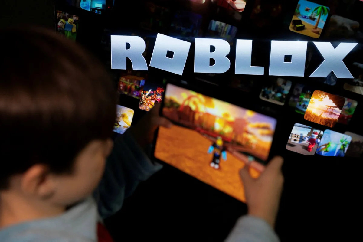 2026-02-05T210937Z_976582820_RC2HCIA5SIG6_RTRMADP_3_ROBLOX-CORP-RESULTS US watchdog urged to probe Roblox over child safety and marketing