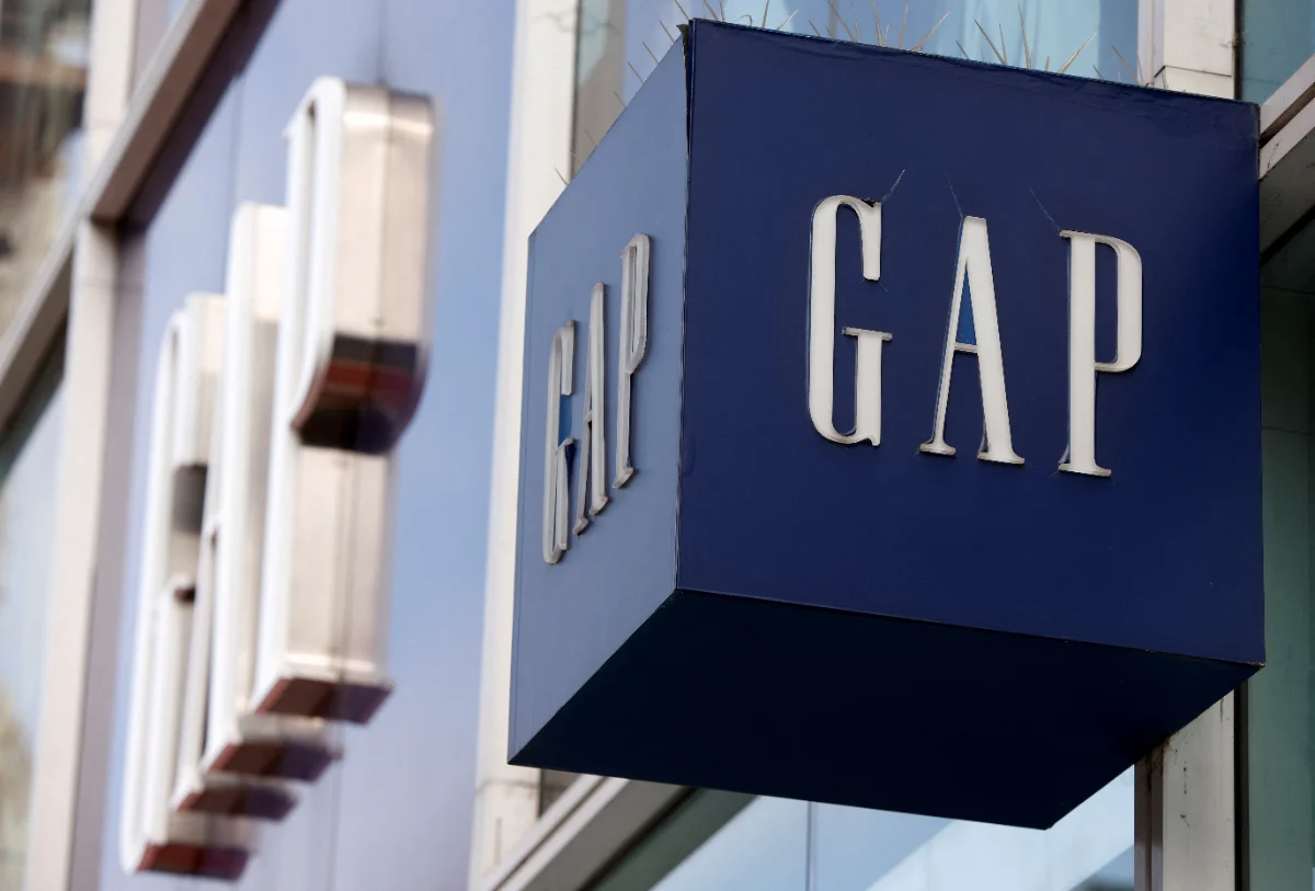 Gap co-founder Doris Fisher dies at 94 Gap co-founder Doris Fisher dies at 94
