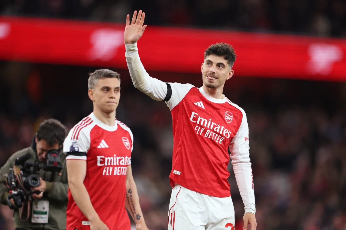 Arsenal close in on Premier League title after nervy Burnley win Arsenal close in on Premier League title after nervy Burnley win