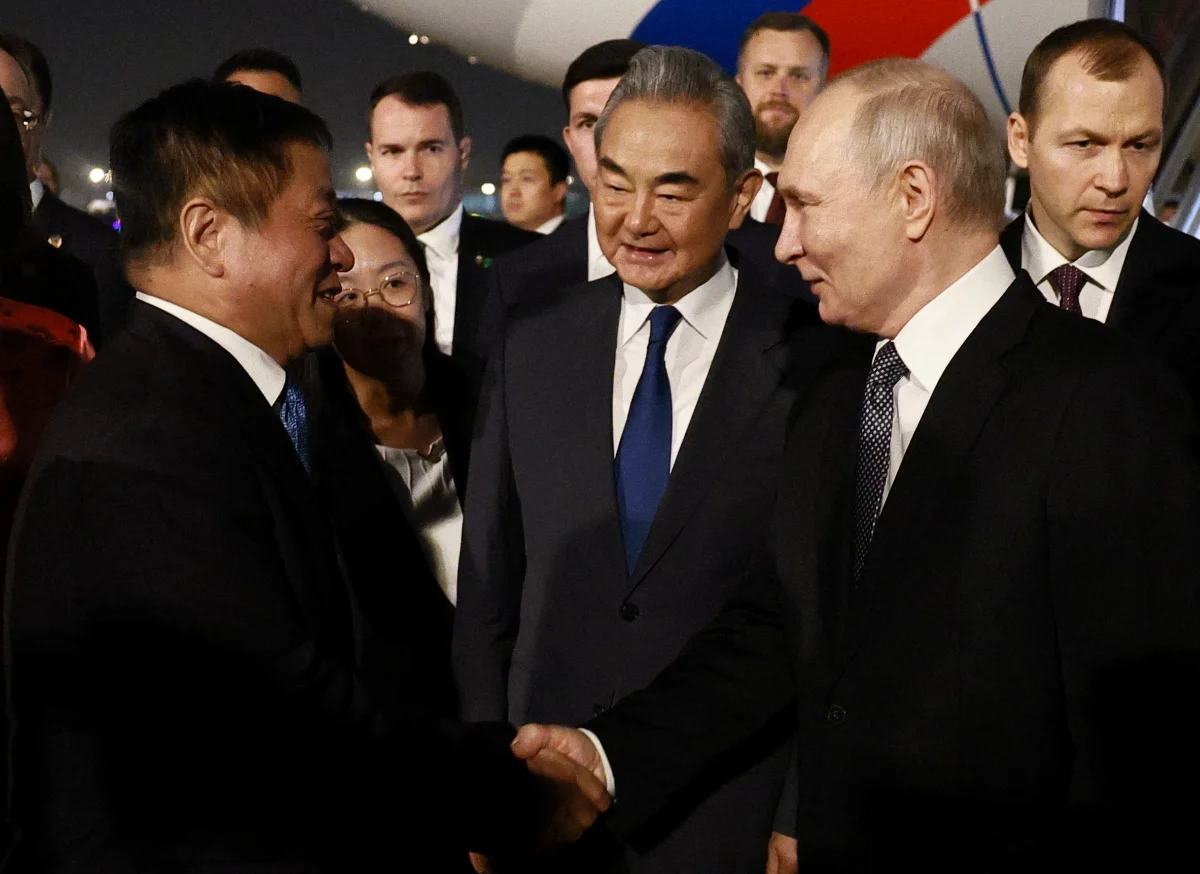 Putin and Xi meet in Beijing to show alliance strength Putin and Xi meet in Beijing to show alliance strength