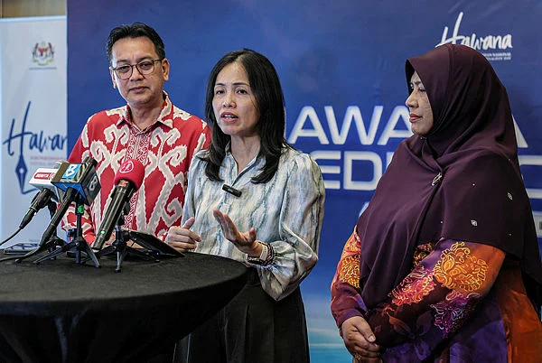 464 false content items linked to supply crisis identified in one month 464 false content items linked to supply crisis identified in one month - Teo Nie Ching