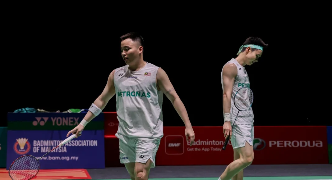 Aaron-Wooi Yik outmatched by China pair's speed and power